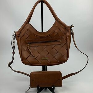 Frye & Co Shoulder Crossbody bag Matching Wallet set Zip close Brown brass NWOT